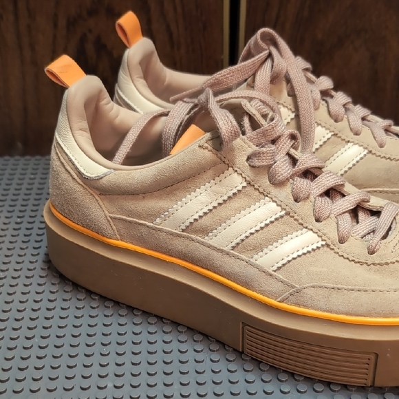 Adidas Sleek Tan/Pink And Orange - Picture 2 of 9